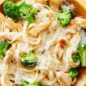 Chicken Alfredo with Broccoli