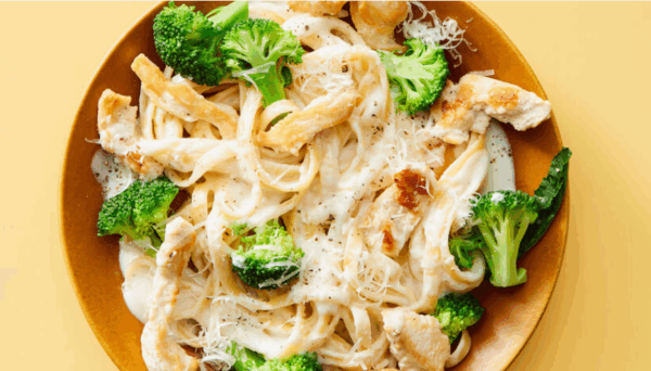Chicken Alfredo with Broccoli